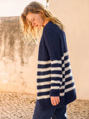Lange Strickjacke mit offener Kante