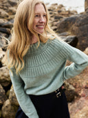 Pullover mit Rippenmuster-Passe
